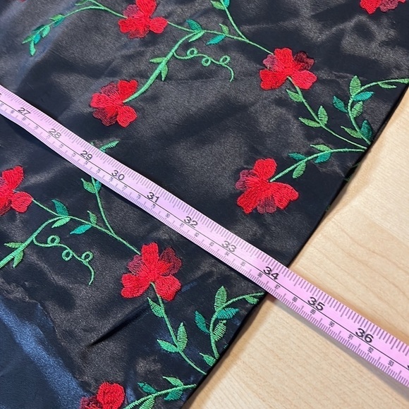 SWEET Chemise Strapless Black Satin with Embroidered Roses Size 8 - Picture 10 of 12